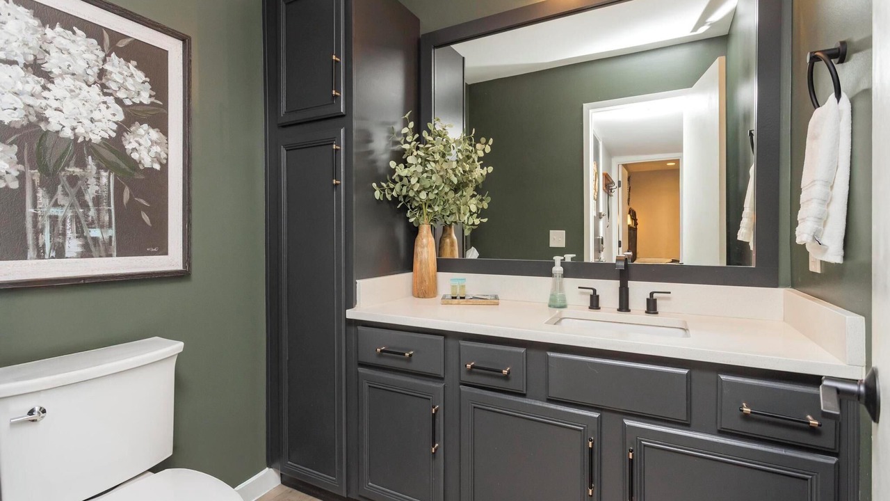 Photo of Bathroom in North Capitol