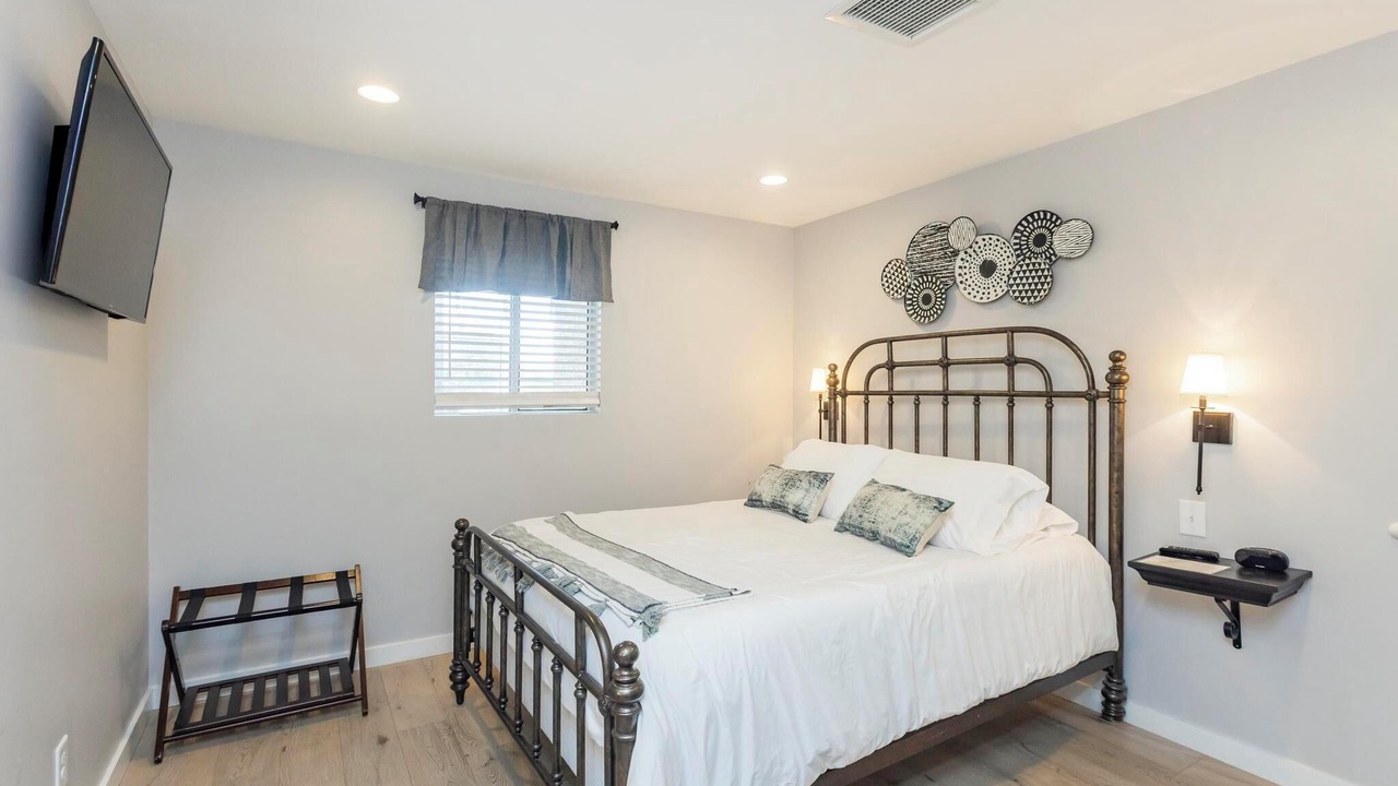 Photo of Bedroom in North Capitol