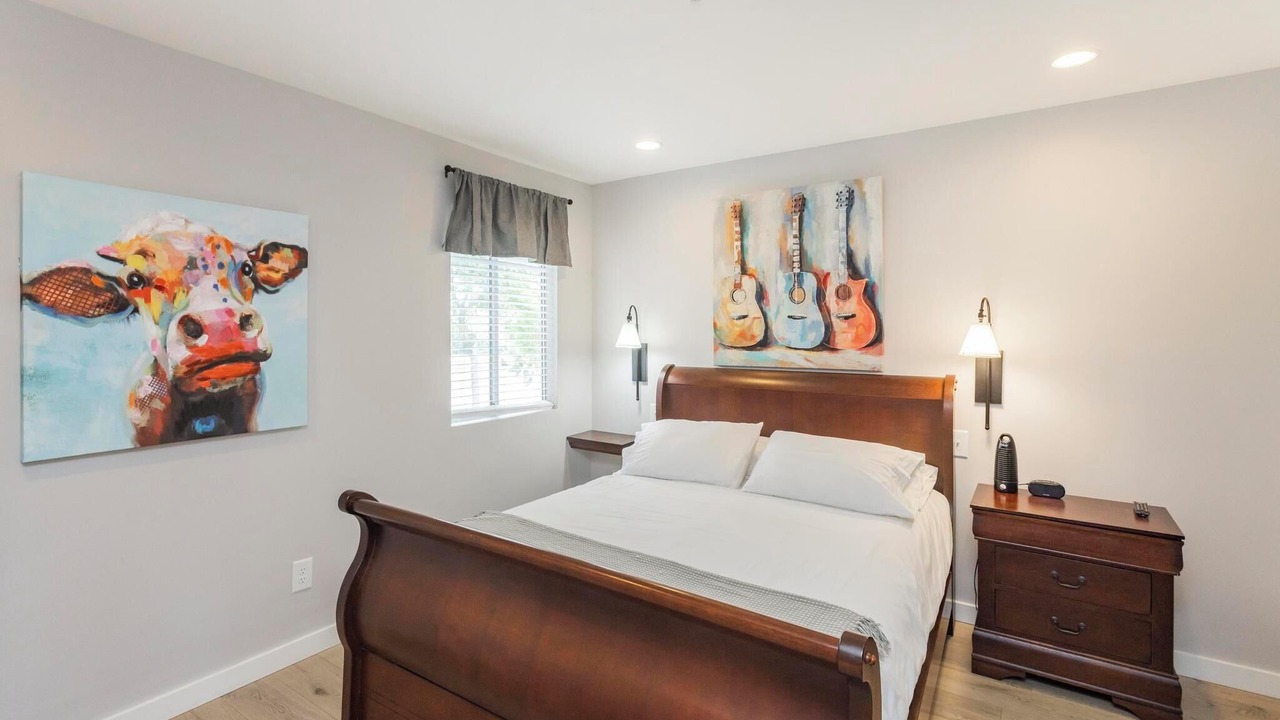 Photo of Bedroom in North Capitol