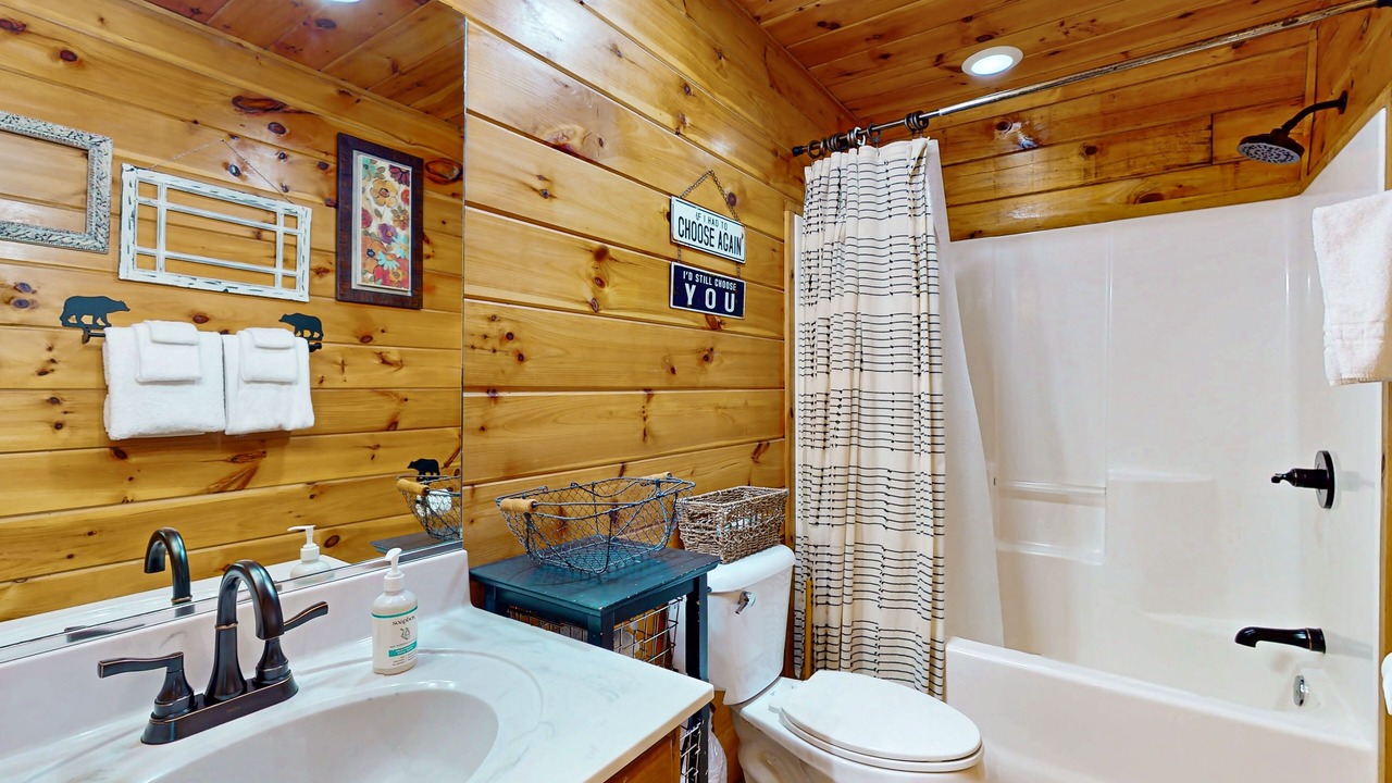 Photo of Bathroom in Necowa Cove