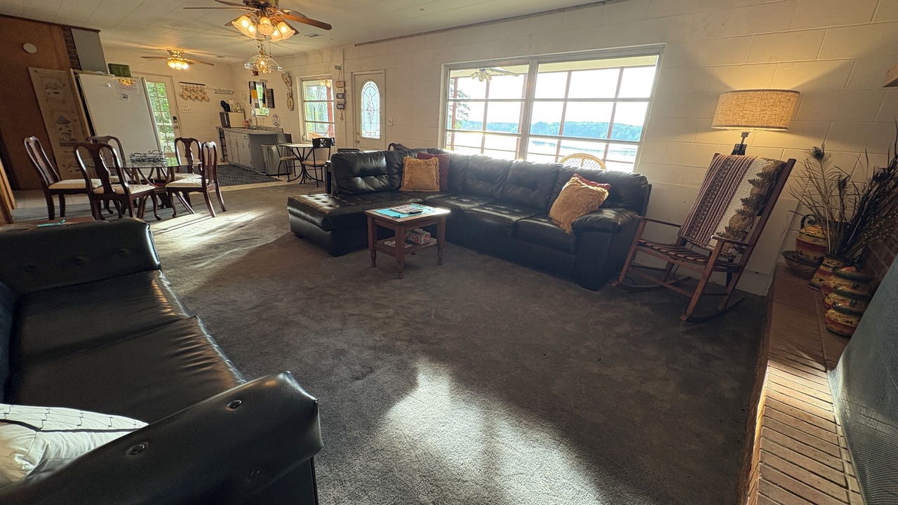 Photo of Livingroom in Clarksville