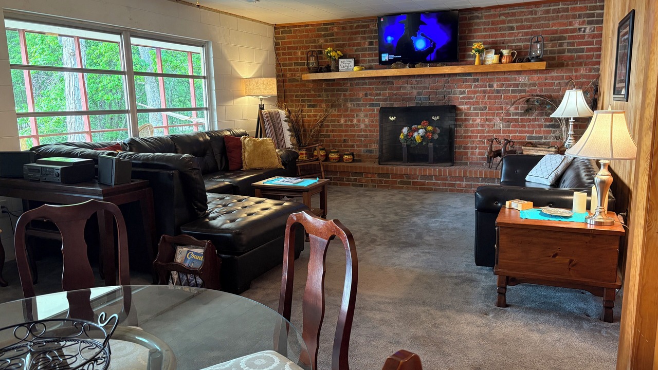 Photo of Livingroom in Clarksville