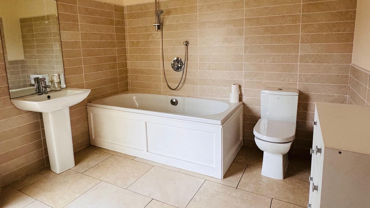 Photo of Bathroom in Templeshanbo