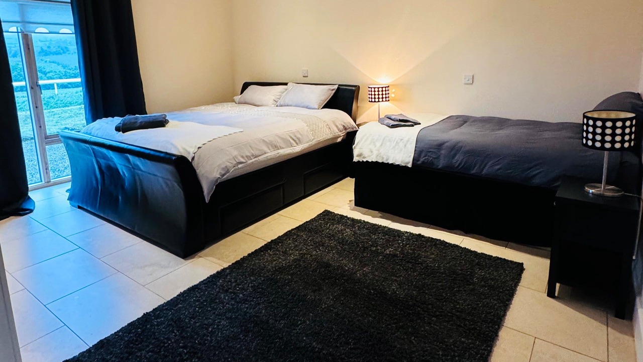 Photo of Bedroom in Templeshanbo