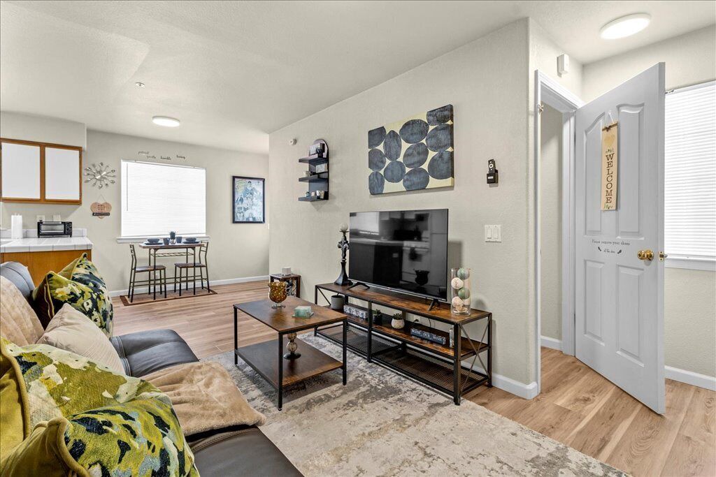 Photo of Livingroom in Prunedale