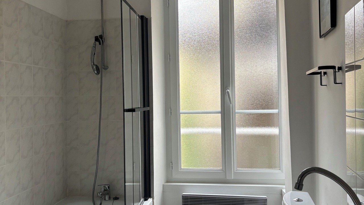Photo of Bathroom in Falaise
