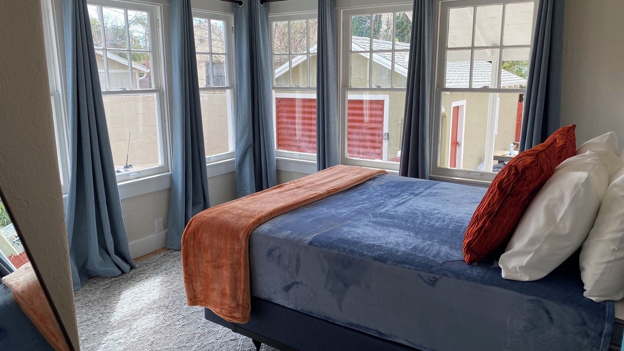 Photo of Bedroom in Raynolds Addition
