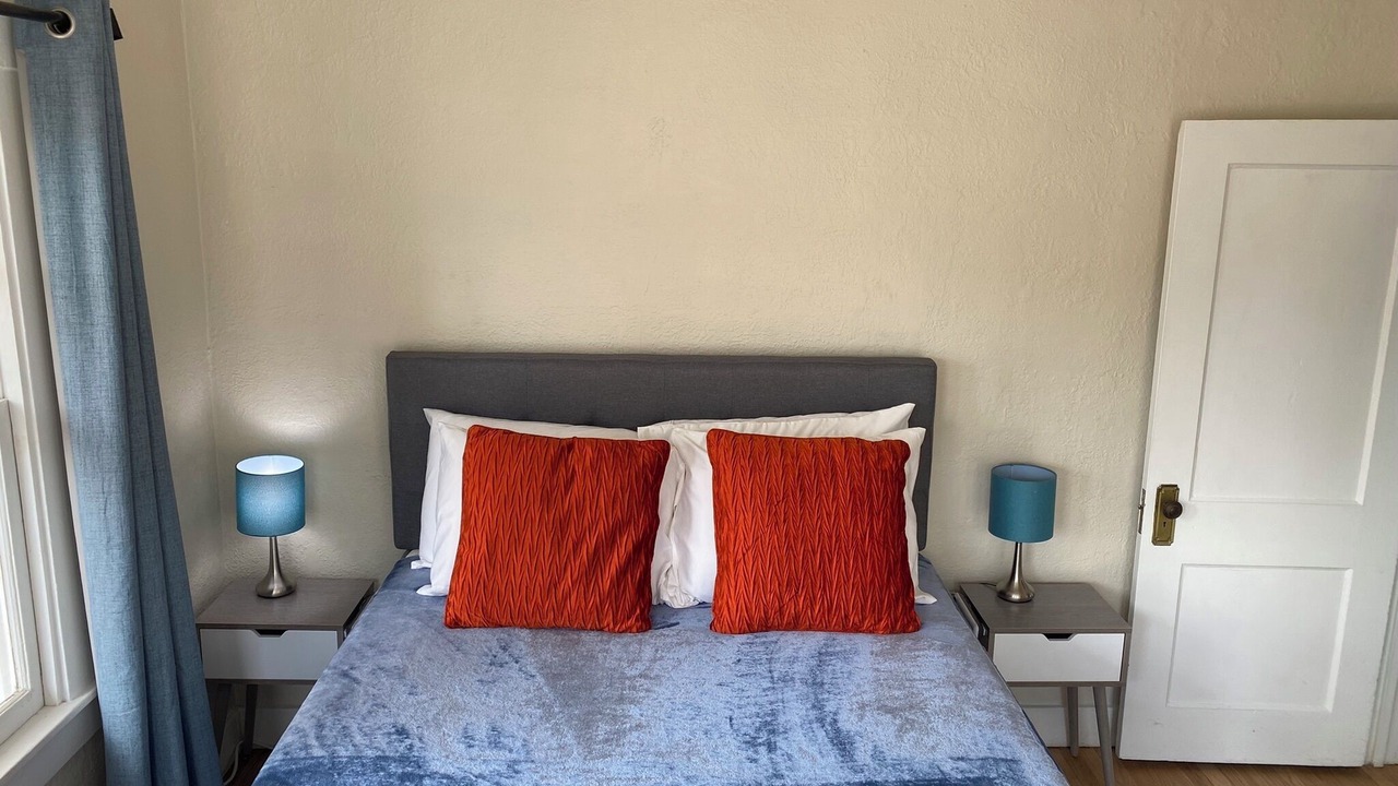 Photo of Bedroom in Raynolds Addition