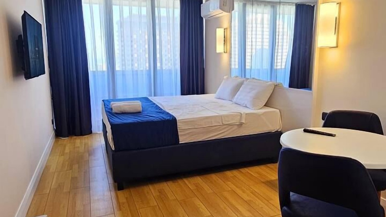 Photo of Bedroom in New Boulevard