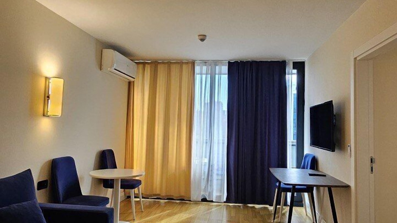 Photo of Livingroom in New Boulevard