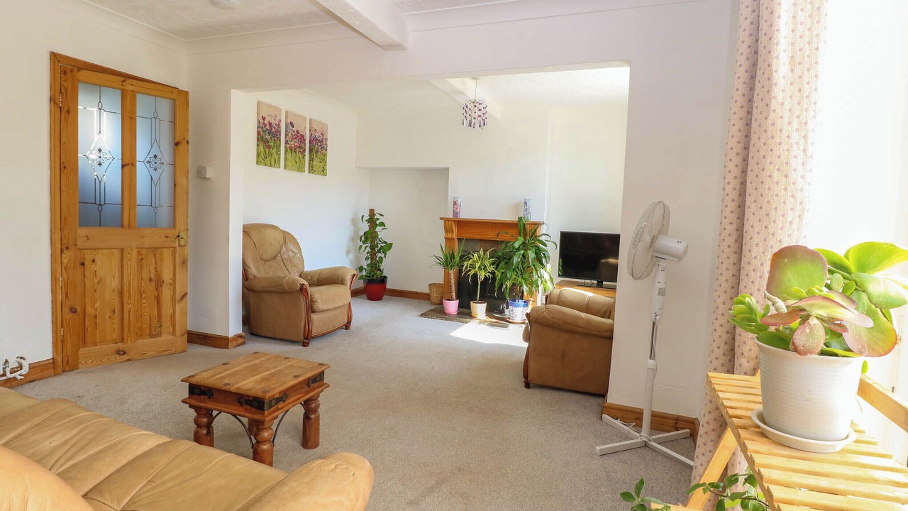Photo of Livingroom in Stratton Strawless