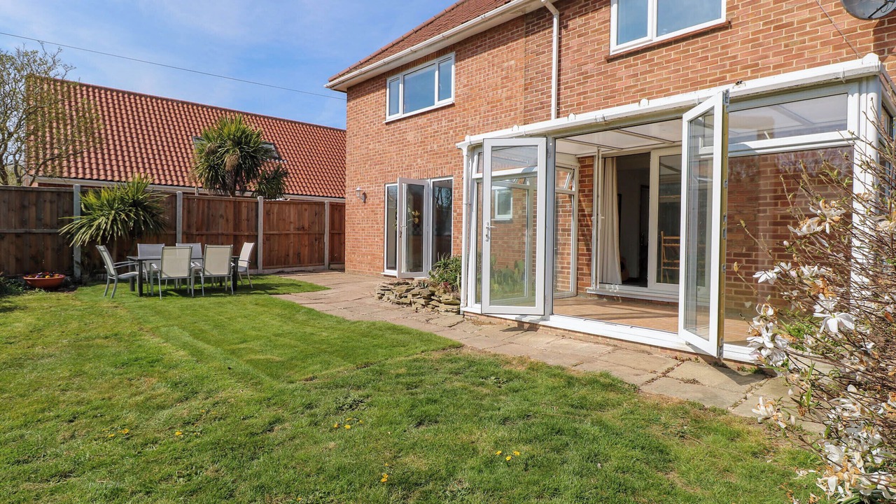 Photo of Outdoor in Stratton Strawless