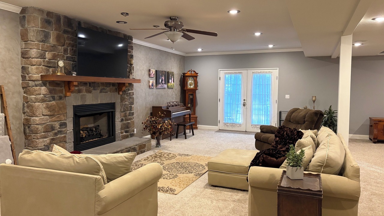 Photo of Livingroom in Forest