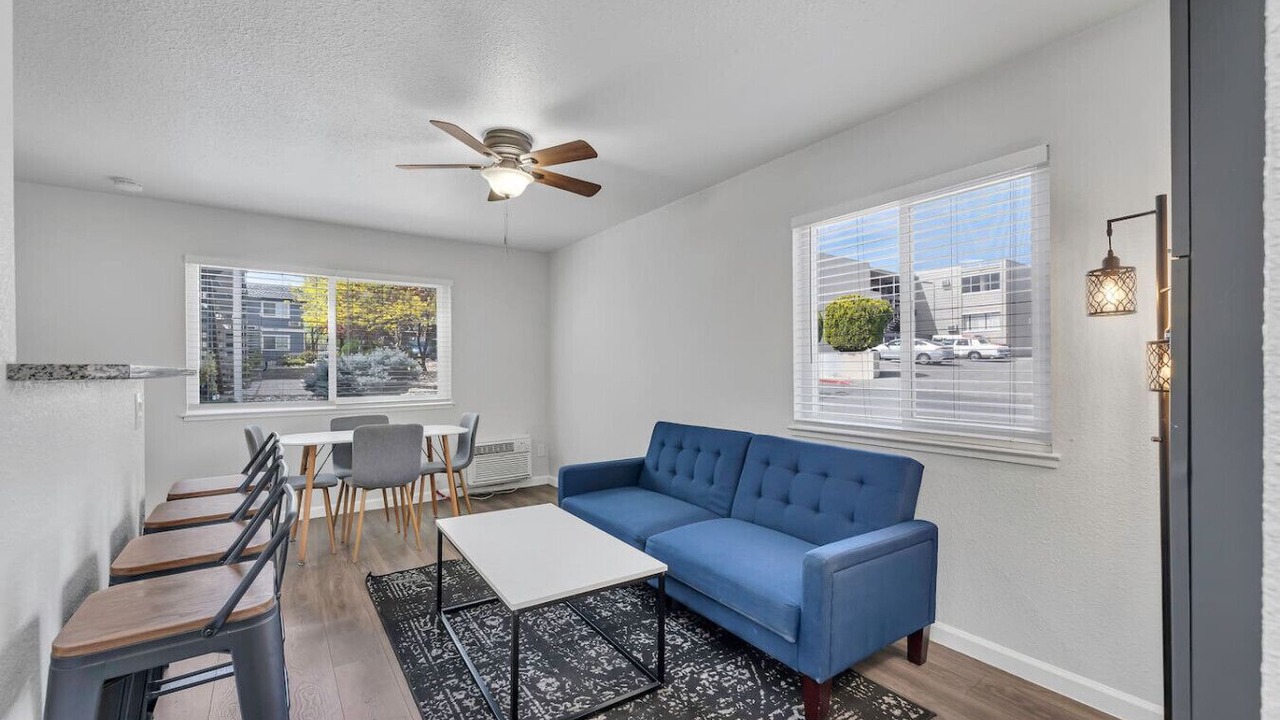 Photo of Livingroom in West University