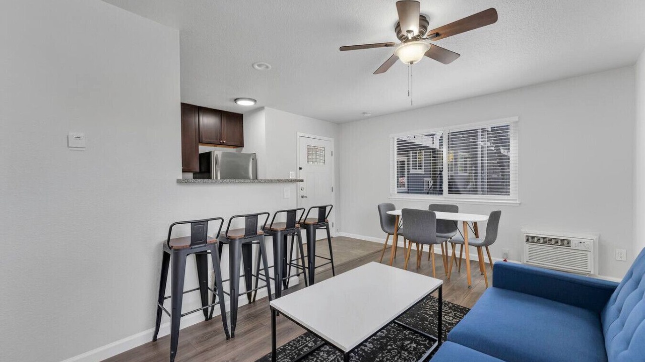 Photo of Livingroom in West University