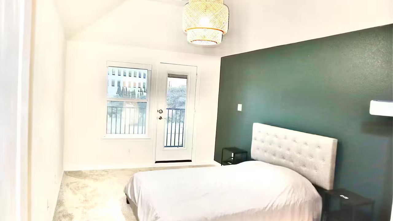 Photo of Bedroom in Farmers Branch