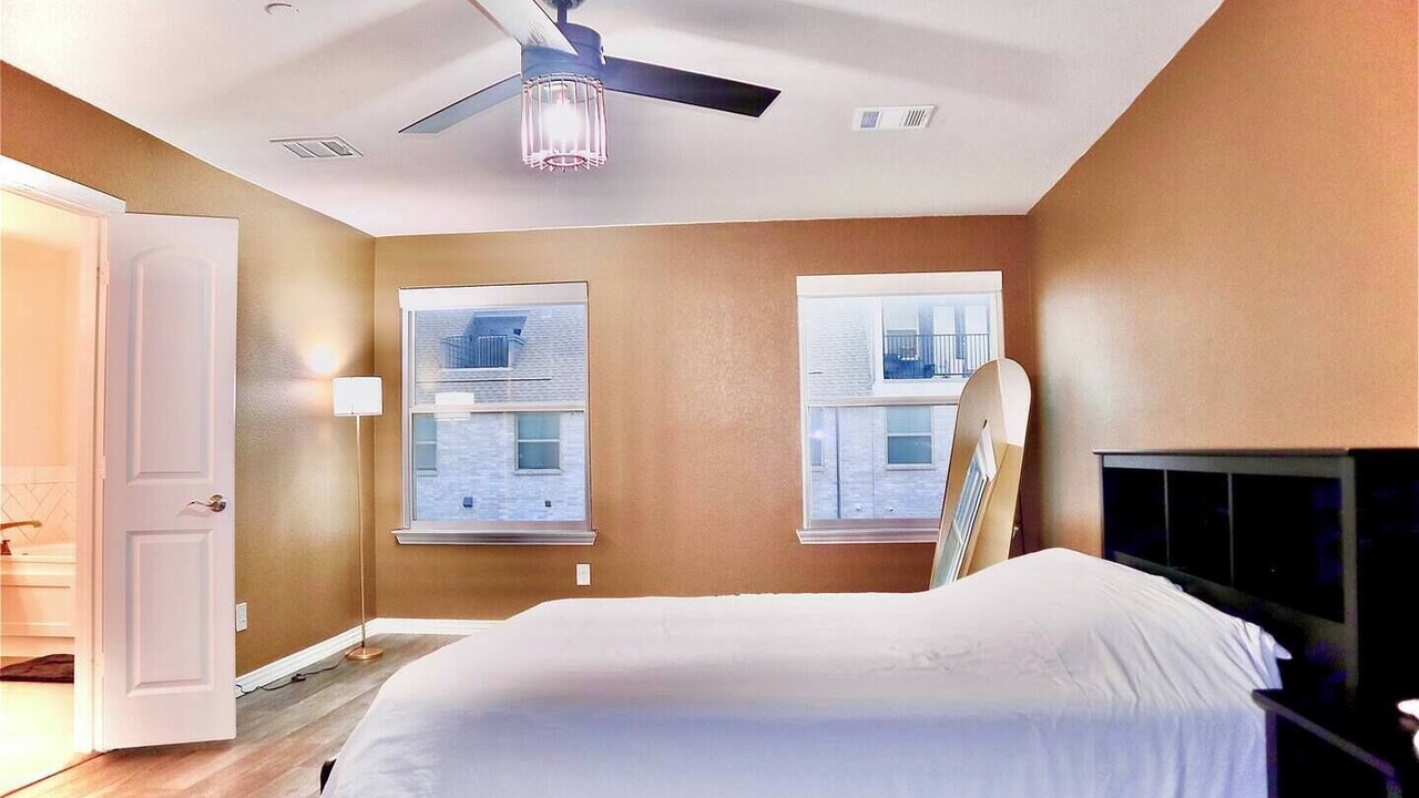 Photo of Bedroom in Farmers Branch