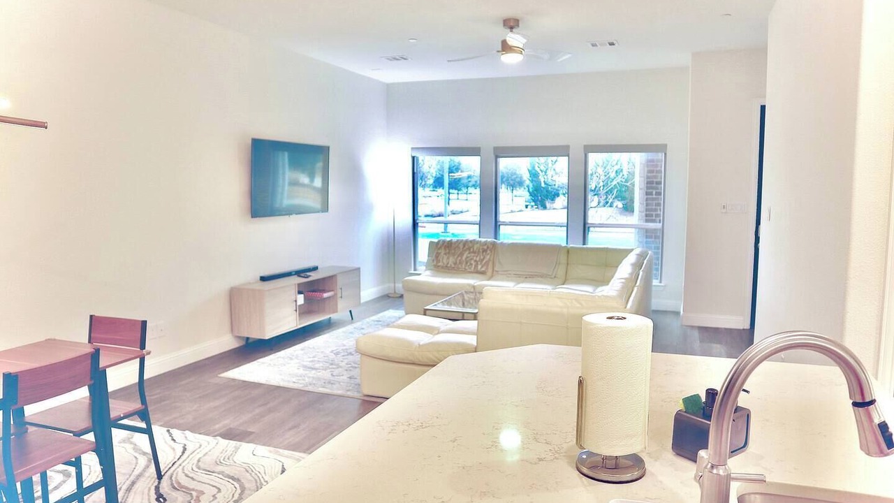Photo of Livingroom in Farmers Branch