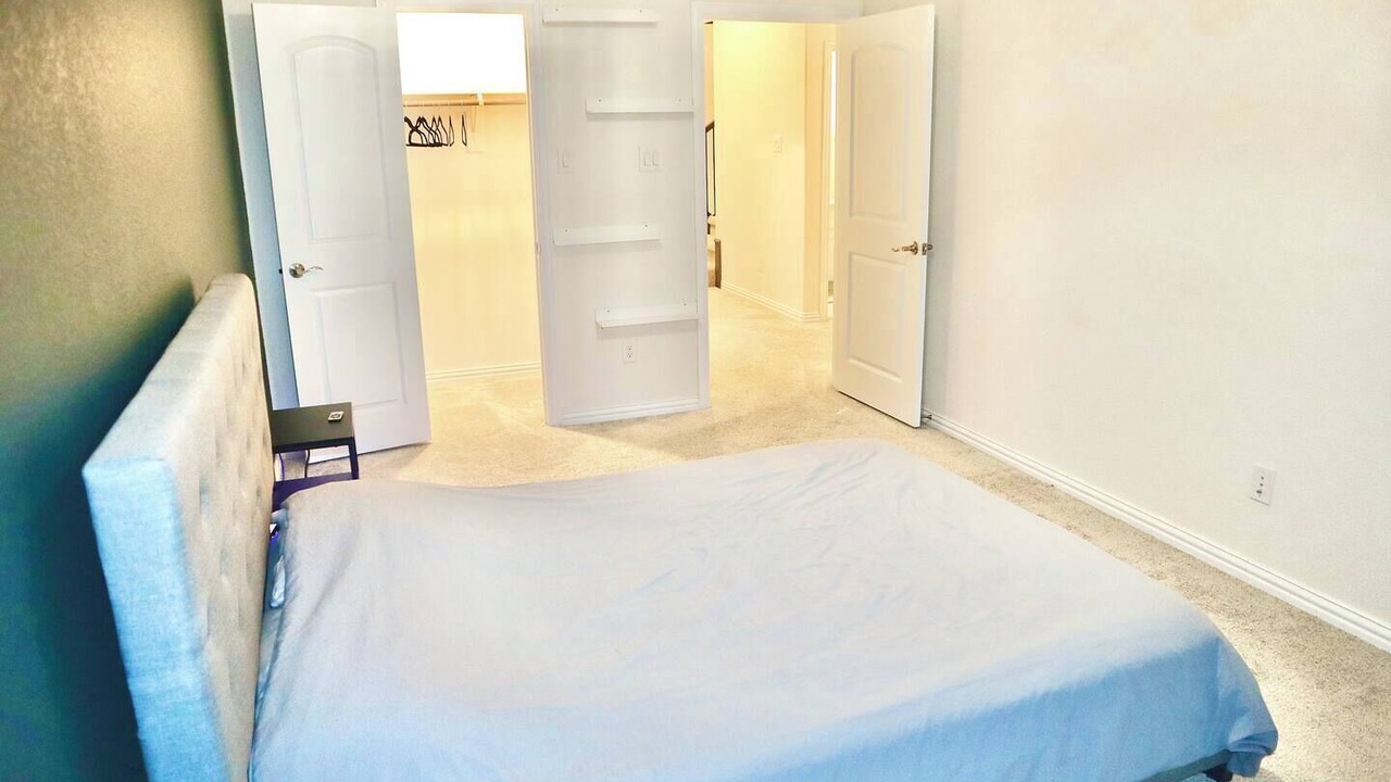 Photo of Bedroom in Farmers Branch