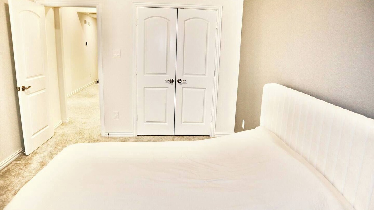 Photo of Bedroom in Farmers Branch