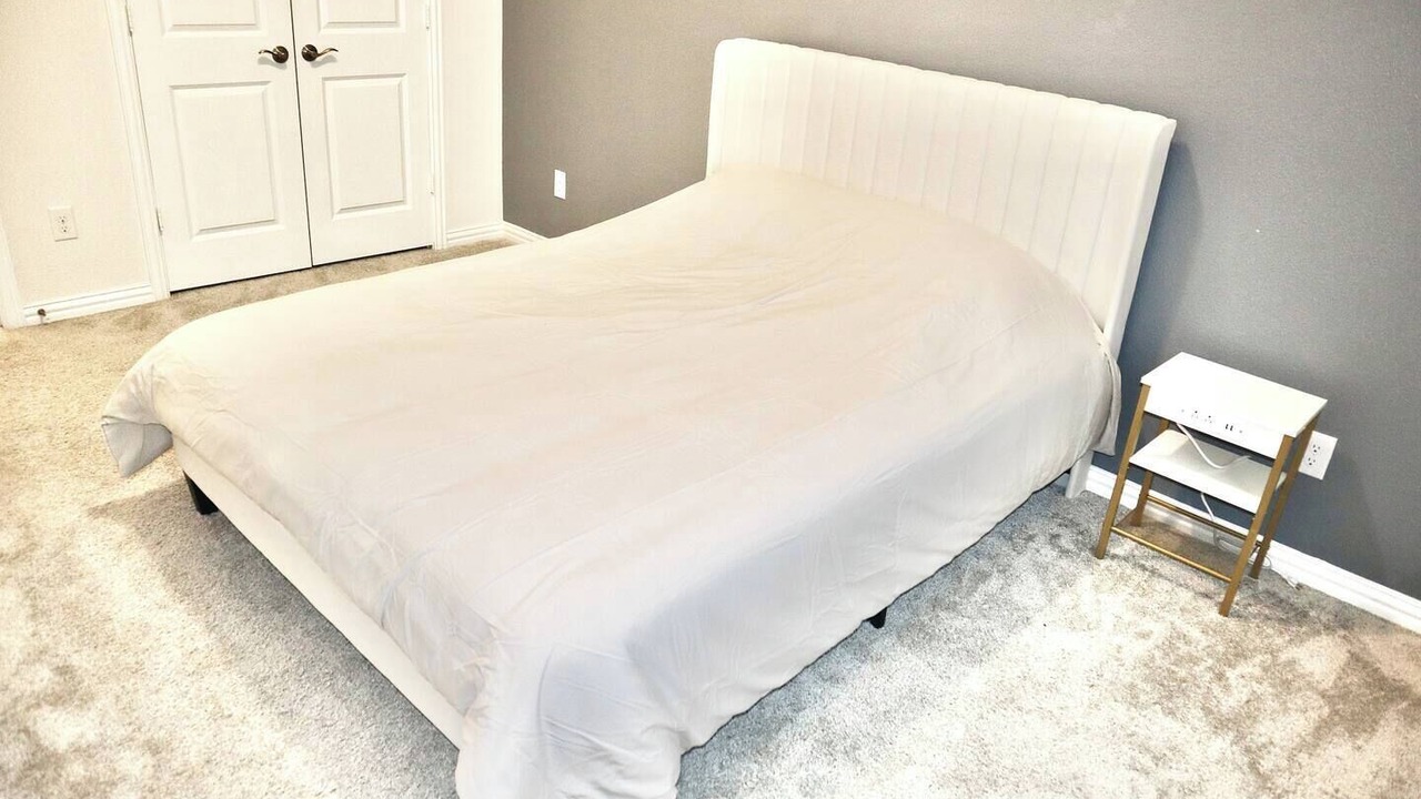 Photo of Bedroom in Farmers Branch