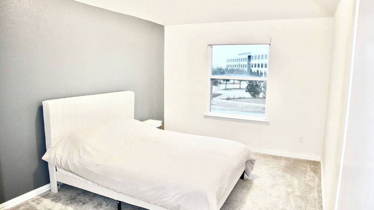 Photo of Bedroom in Farmers Branch