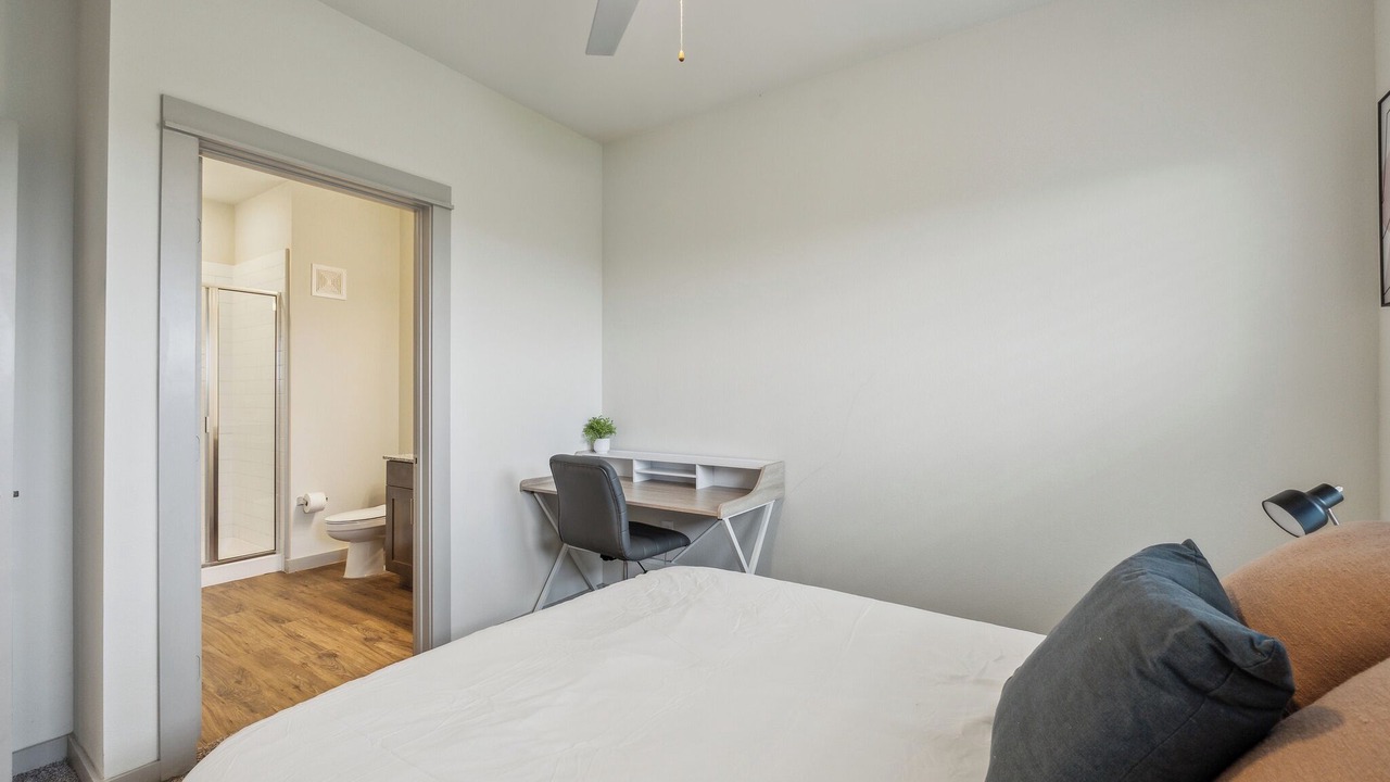 Photo of Bedroom in Cleburne