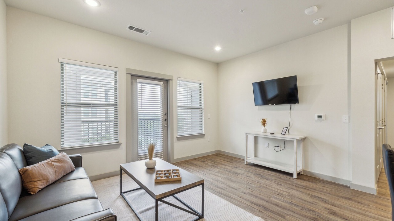 Photo of Livingroom in Cleburne