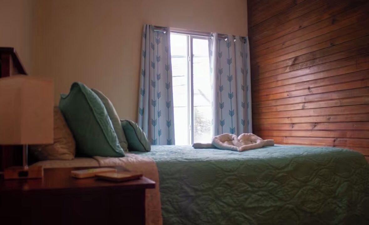 Photo of Bedroom in Antoneys Cay