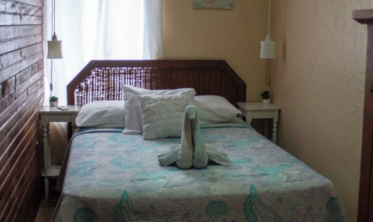 Photo of Bedroom in Antoneys Cay