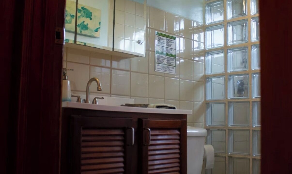 Photo of Bathroom in Antoneys Cay