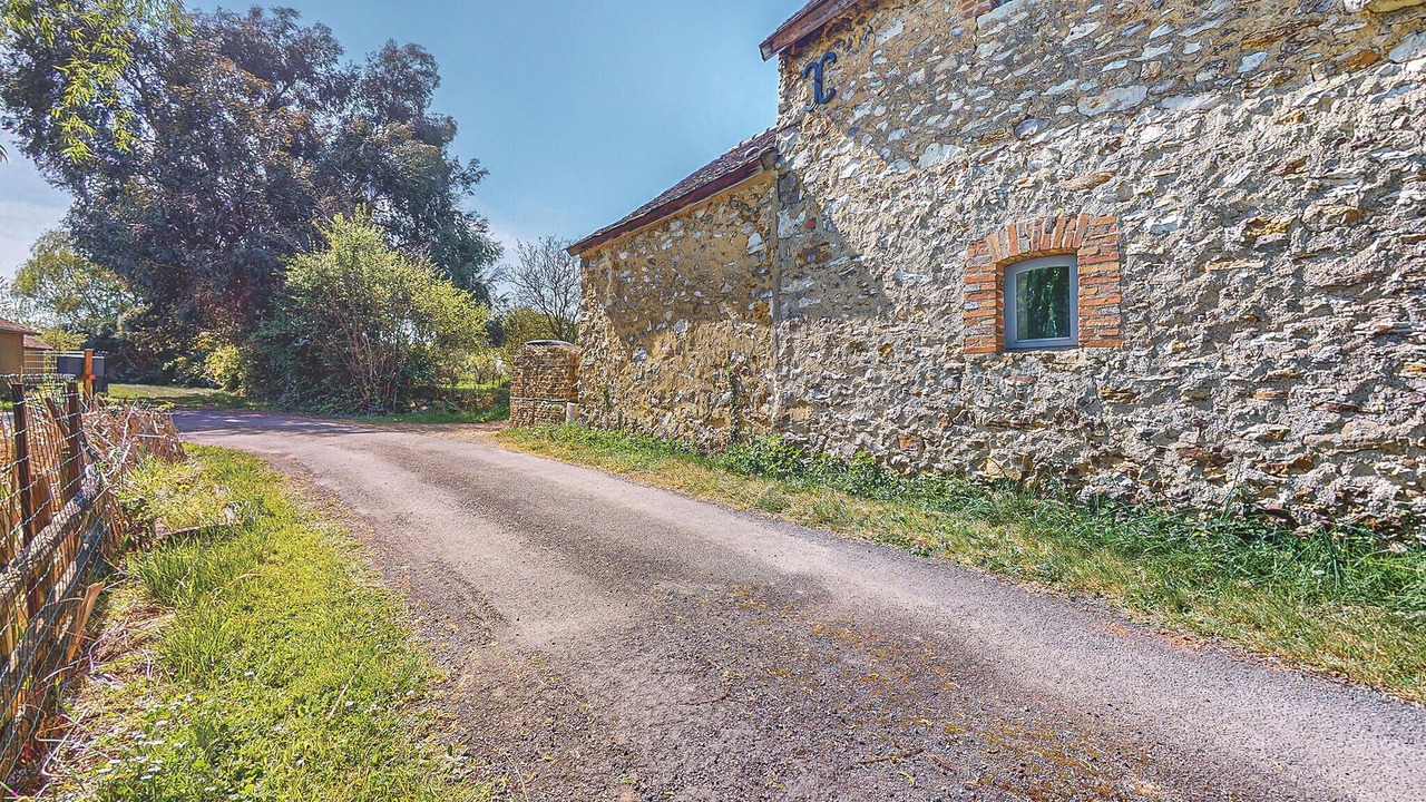 Photo of Others in Villaines-la-Gonais