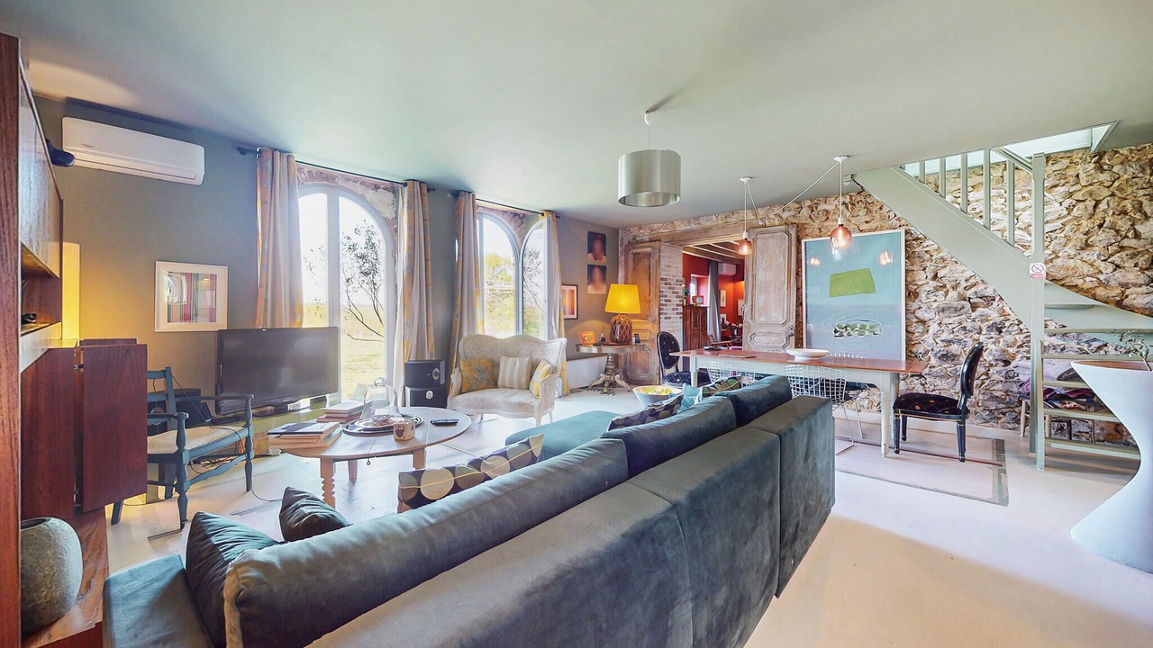 Photo of Bedroom in Villaines-la-Gonais