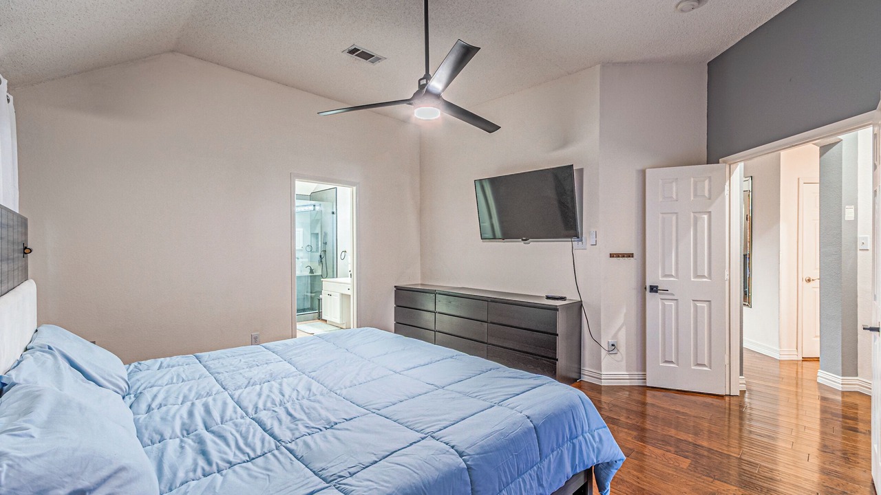 Photo of Bedroom in Rowlett