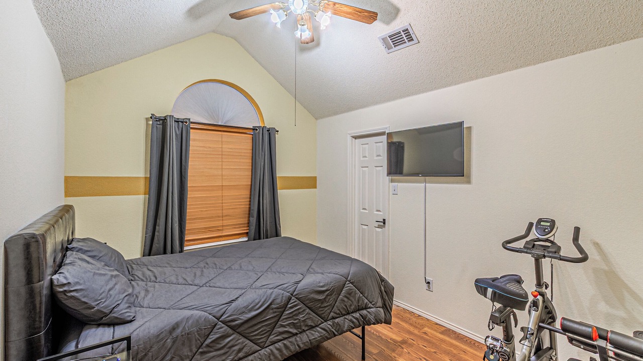 Photo of Bedroom in Rowlett