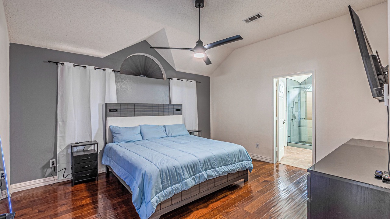 Photo of Bedroom in Rowlett