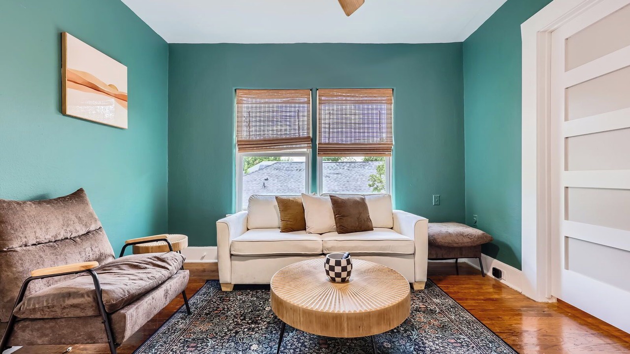 Photo of Livingroom in Oak Cliff