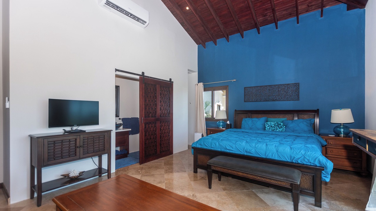Photo of Bedroom in Pristine Bay