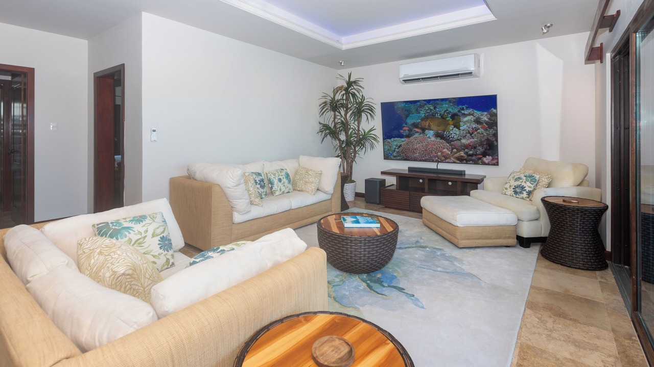 Photo of Livingroom in Pristine Bay