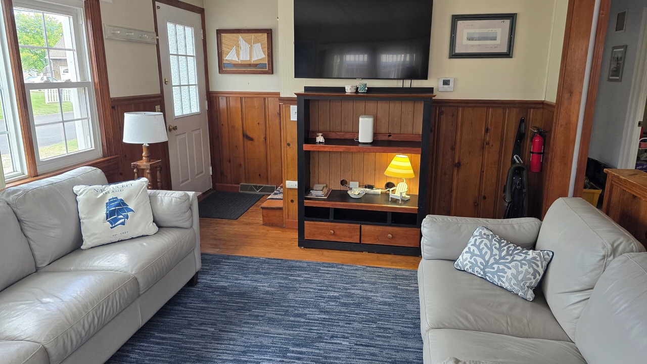 Photo of Livingroom in Point Judith