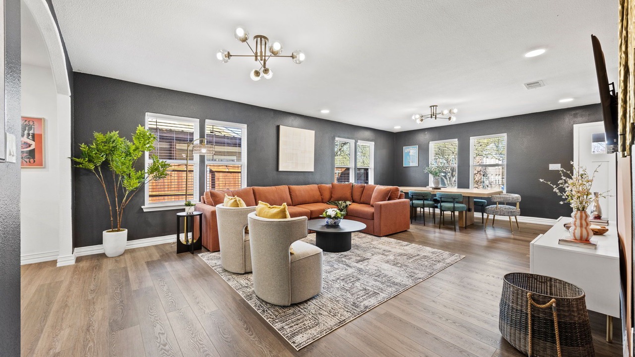 Photo of Livingroom in Oak Cliff