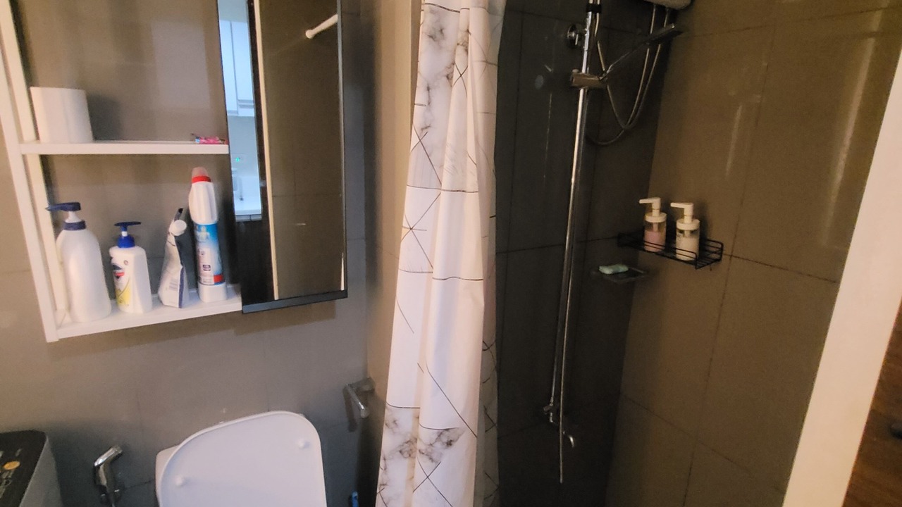 Photo of Bathroom in Salcedo Village