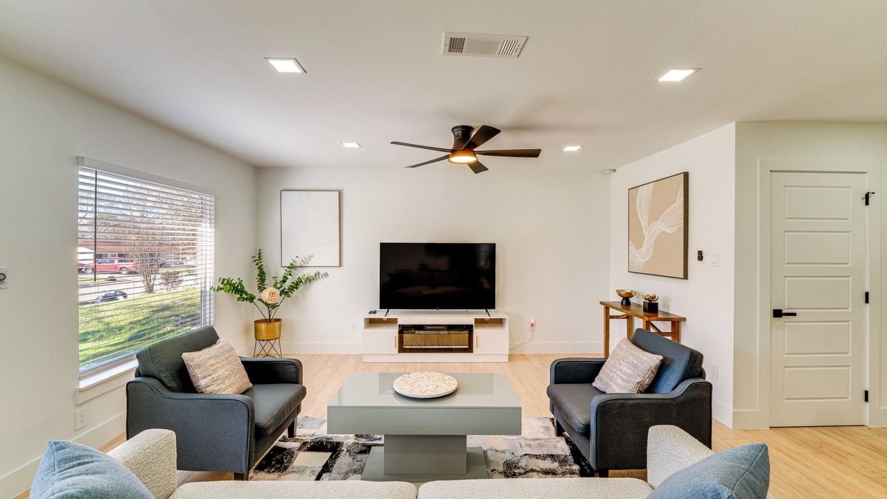 Photo of Livingroom in Irving