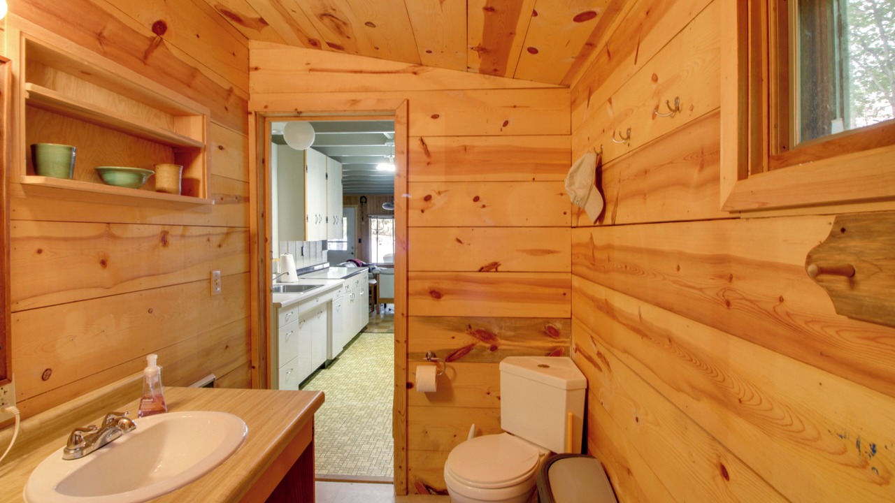 Photo of Bathroom in Deer River