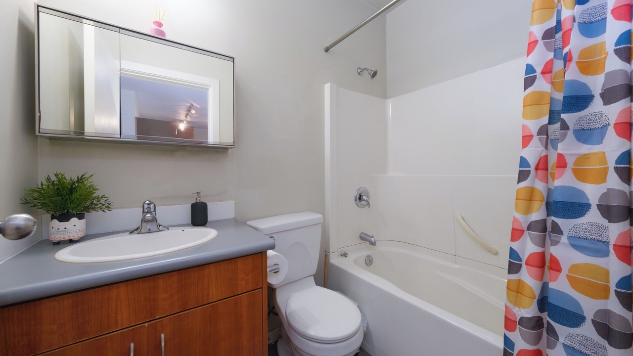 Photo of Bathroom in Coal Harbour