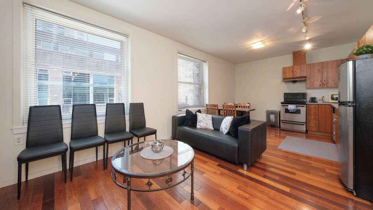 Photo of Livingroom in Coal Harbour