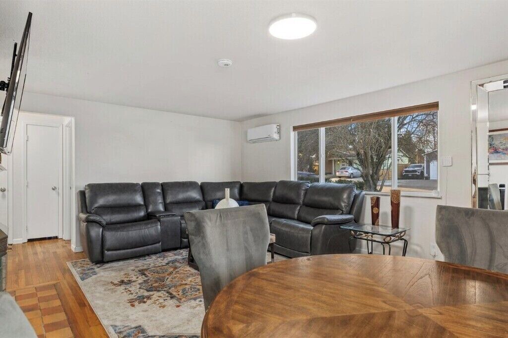 Photo of Livingroom in Highline