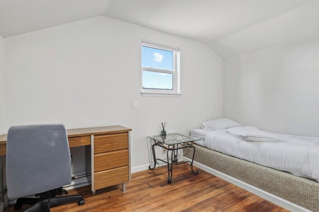 Photo of Bedroom in Highline