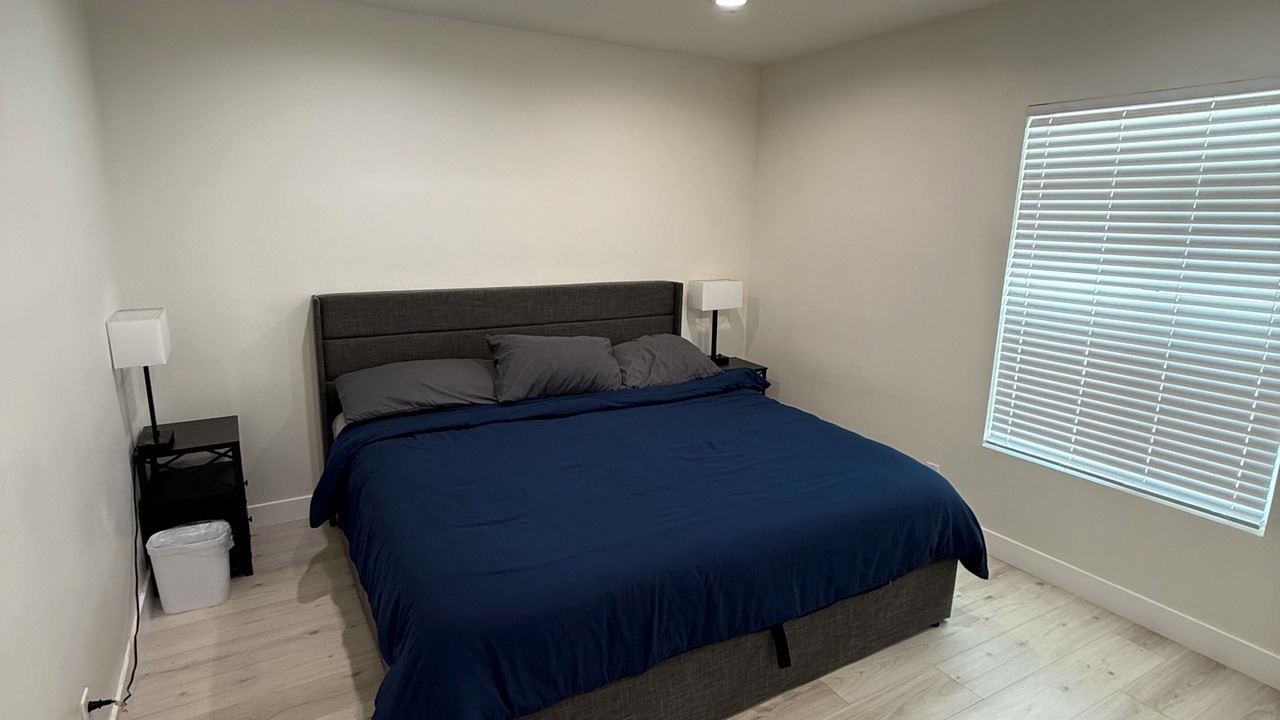 Photo of Bedroom in Lake Balboa