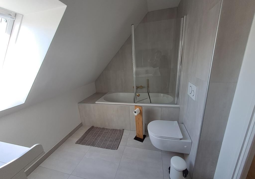 Photo of Bathroom in Saint-Etienne-la-Thillaye